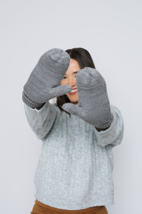Snowflake-Lined Mitts